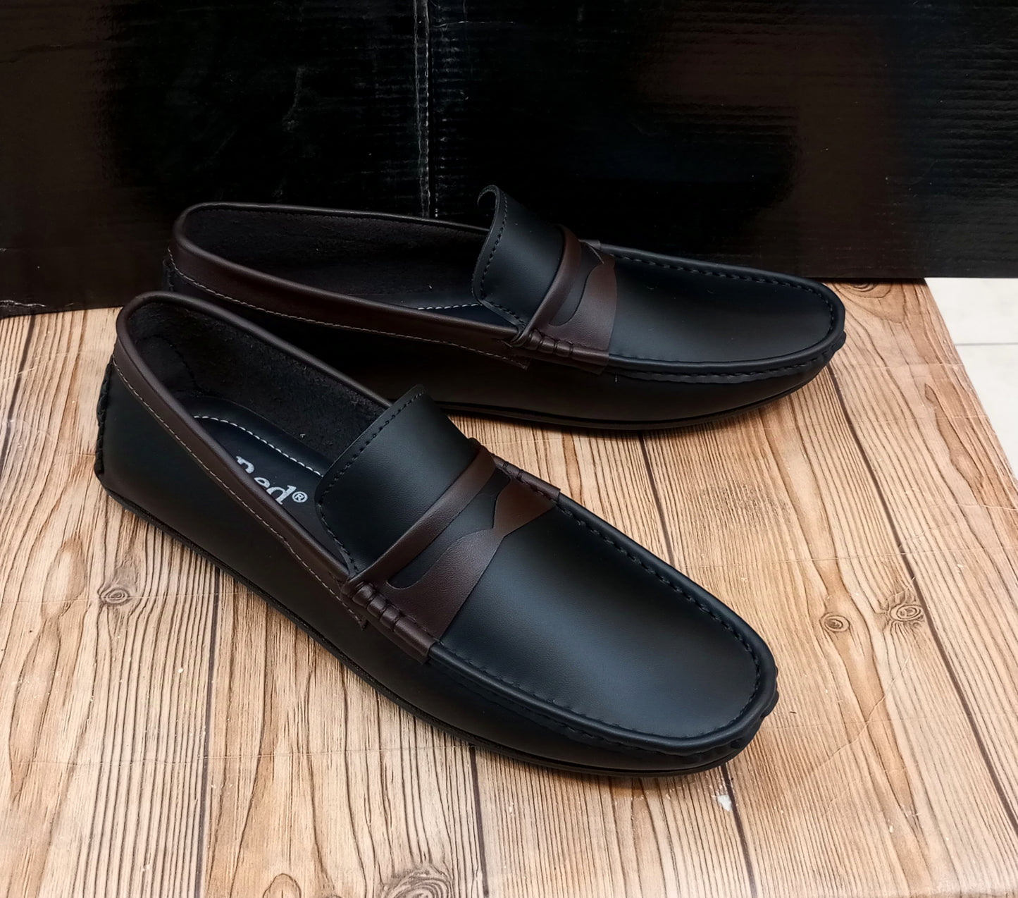 PREMIUM QUALITY RED CROWN'S CASUAL AND PARTYWEAR LOAFERS FOR MEN