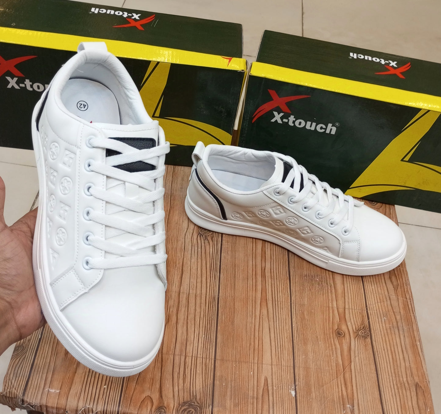 ORIGINAL XTOUCH PURE WHITE CAUSAL AND PARTYWEAR SNEAKERS FOR MEN