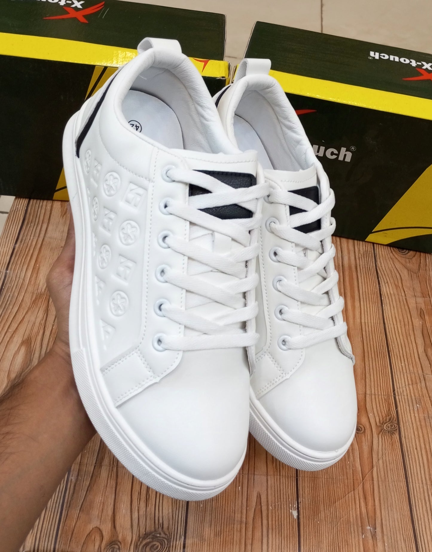 ORIGINAL XTOUCH PURE WHITE CAUSAL AND PARTYWEAR SNEAKERS FOR MEN