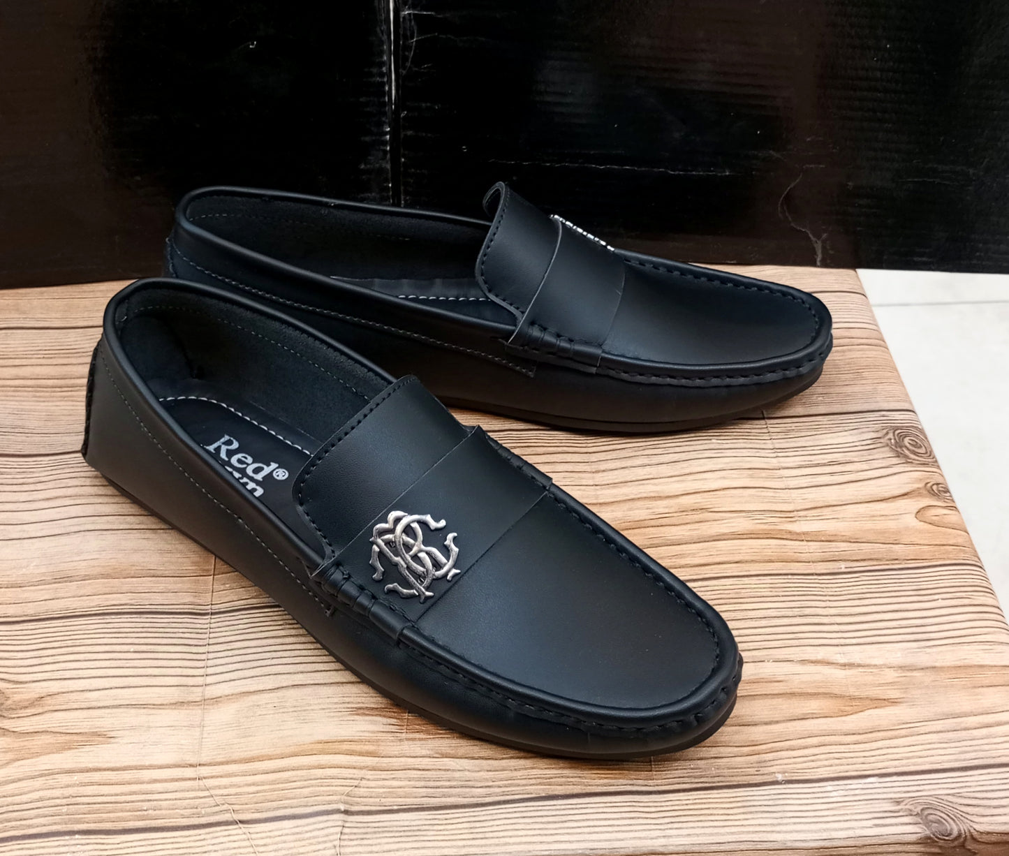 SIMPLE DECENT CASUAL AND PARTYWEAR SHOES FOR MEN