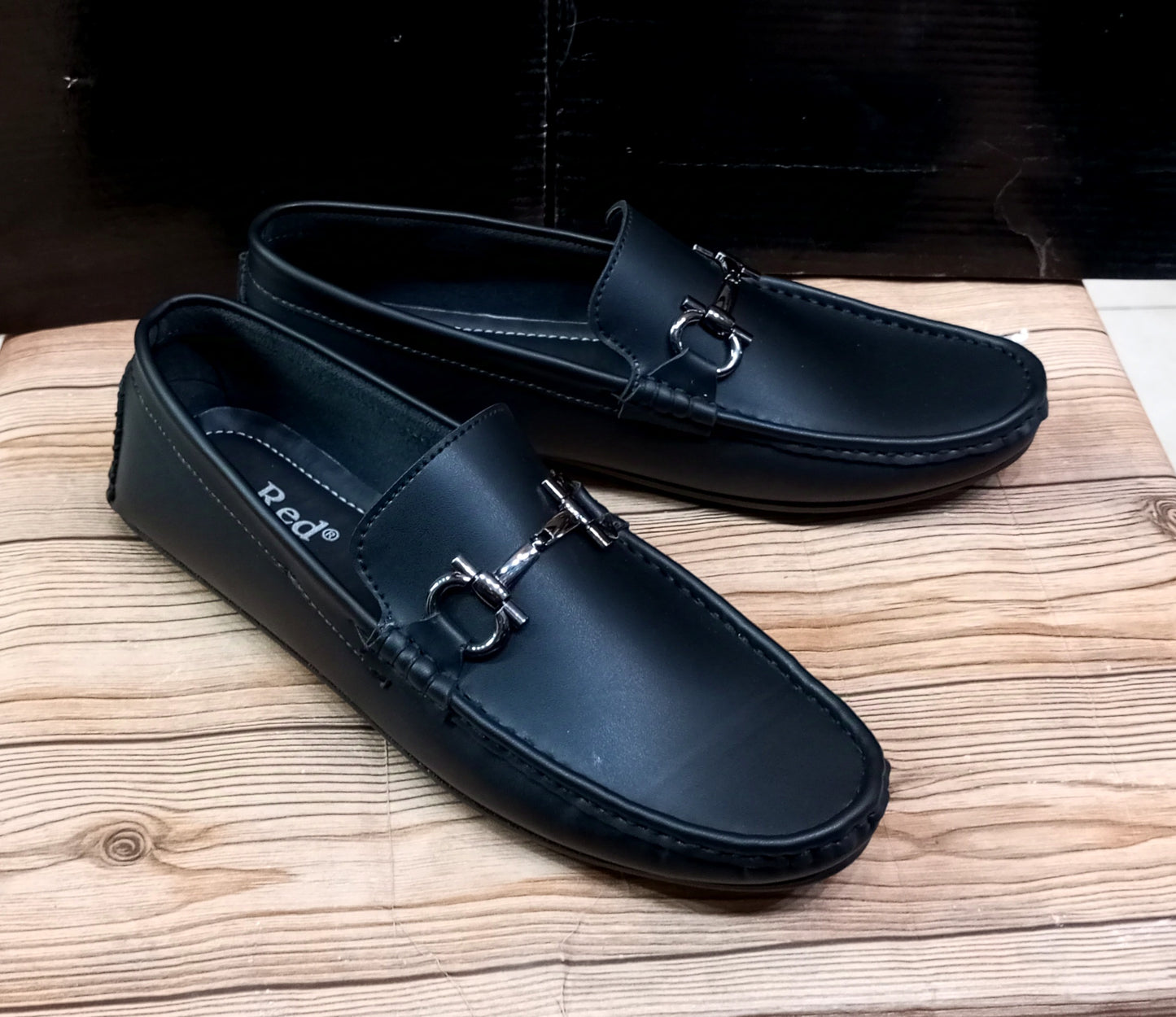 PREMIUM QUALITY CASUAL AND PARTYWEAR LOAFERS FOR MEN